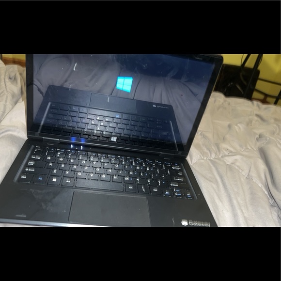 Laptop it is barely used it is like now I don’t use it there’s no need for it - Picture 2 of 2